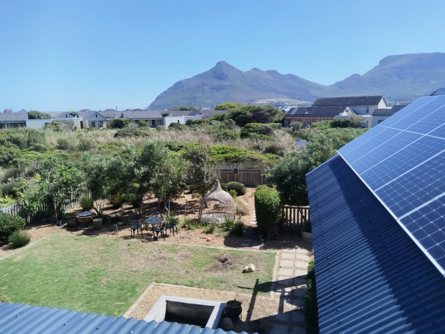 To Let 3 Bedroom Property for Rent in Lake Michelle Western Cape
